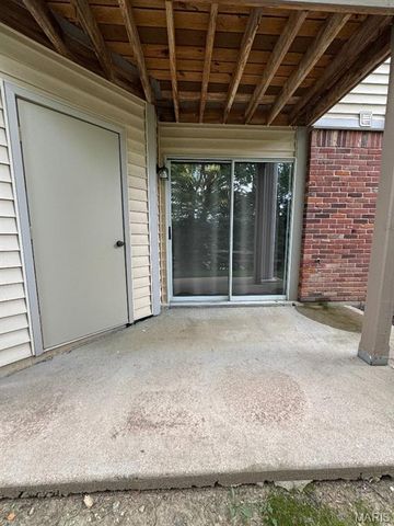 741 Ridgeside Drive A, Ballwin, MO 63021