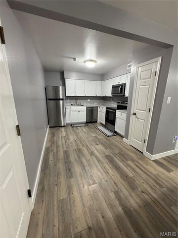 741 Ridgeside Drive A, Ballwin, MO 63021