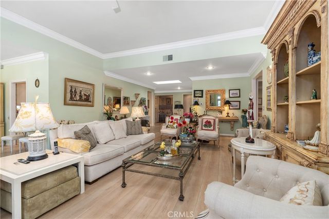 5587 Via Dicha B, Laguna Woods, CA 92637