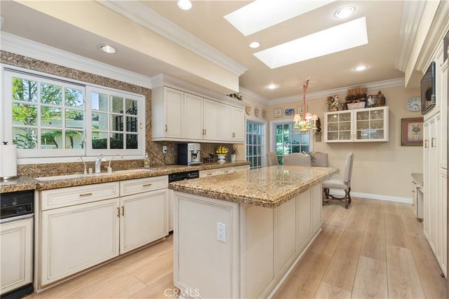 5587 Via Dicha B, Laguna Woods, CA 92637