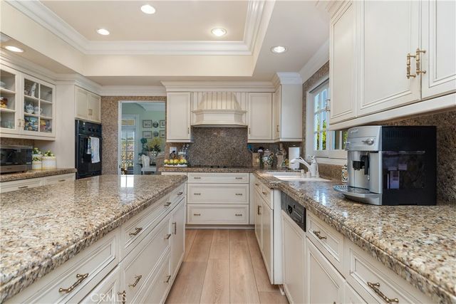 5587 Via Dicha B, Laguna Woods, CA 92637