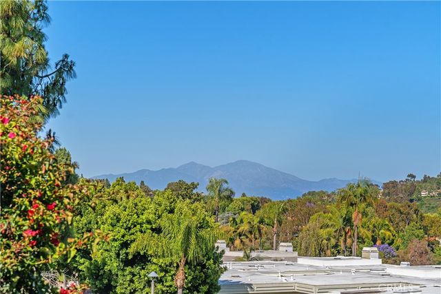 5587 Via Dicha B, Laguna Woods, CA 92637