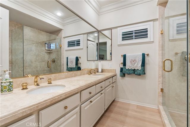 5587 Via Dicha B, Laguna Woods, CA 92637