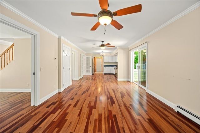 16 Governor Fairbanks Rd, Brimfield, MA 01010
