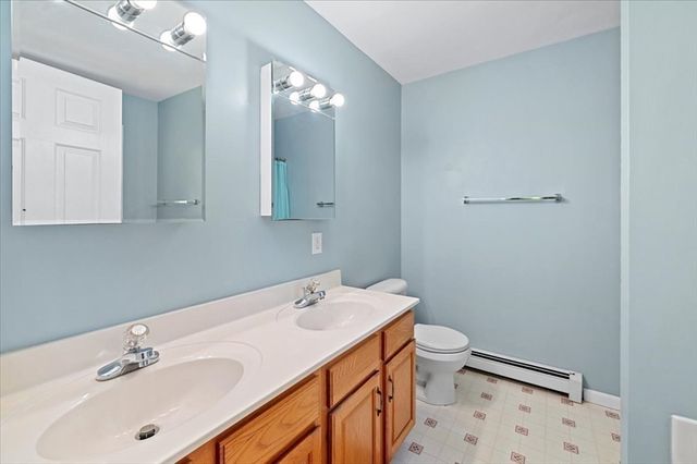 16 Governor Fairbanks Rd, Brimfield, MA 01010