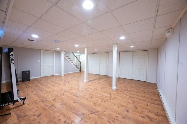 16 Governor Fairbanks Rd, Brimfield, MA 01010