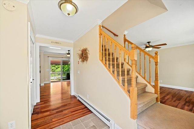 16 Governor Fairbanks Rd, Brimfield, MA 01010