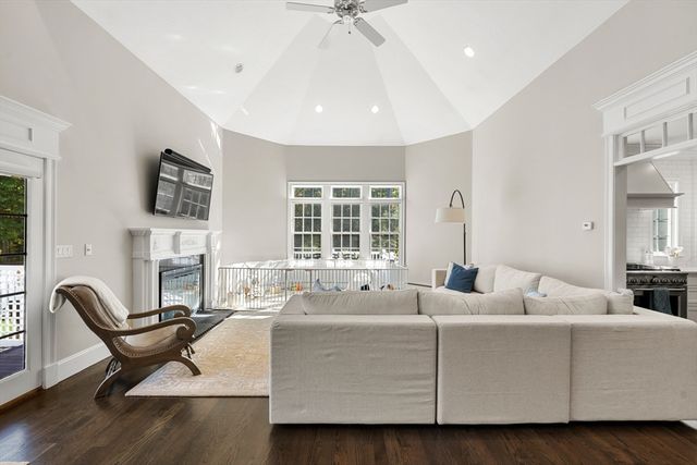 120 Deerfield Ln, Hanover, MA 02339