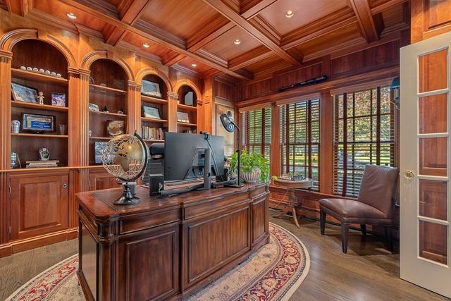 120 Deerfield Ln, Hanover, MA 02339