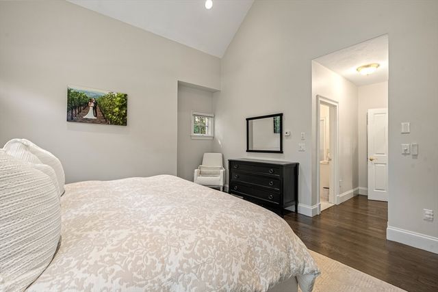 120 Deerfield Ln, Hanover, MA 02339