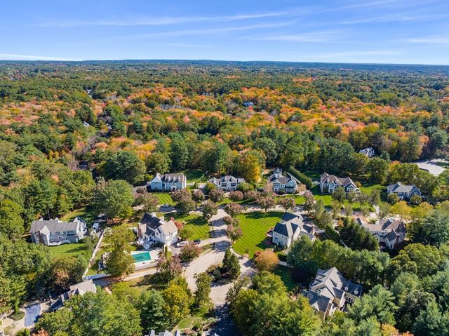 120 Deerfield Ln, Hanover, MA 02339