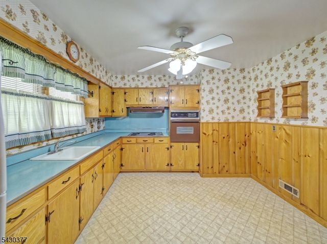 55 New Amwell Rd, Hillsborough Twp., NJ 08844