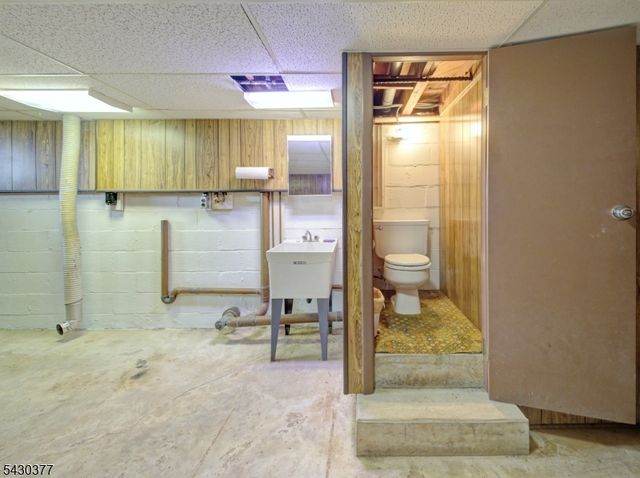 55 New Amwell Rd, Hillsborough Twp., NJ 08844