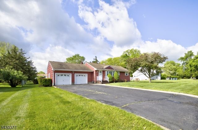 55 New Amwell Rd, Hillsborough Twp., NJ 08844