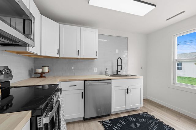 617 E Garland Ave, Spokane, WA 99207
