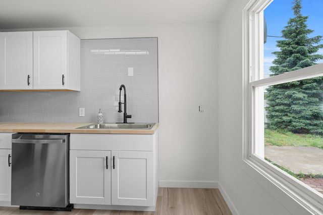 617 E Garland Ave, Spokane, WA 99207