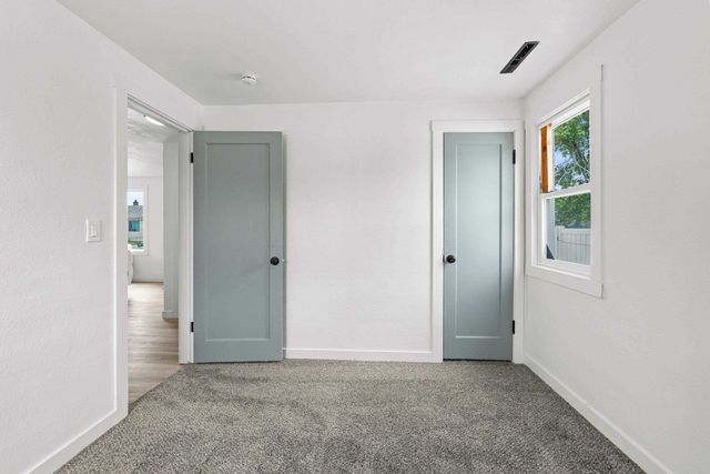 617 E Garland Ave, Spokane, WA 99207