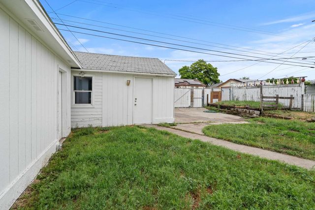 617 E Garland Ave, Spokane, WA 99207