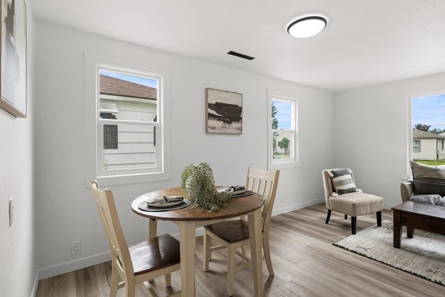 617 E Garland Ave, Spokane, WA 99207