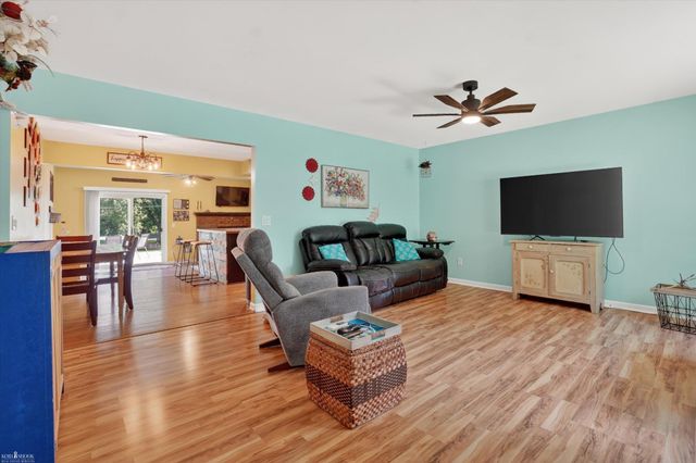 313 Dutch Mill Drive, Flushing, MI 48433