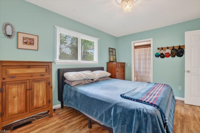 313 Dutch Mill Drive, Flushing, MI 48433