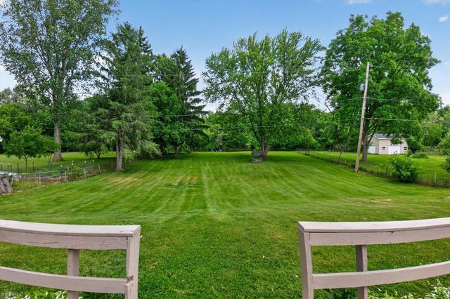 313 Dutch Mill Drive, Flushing, MI 48433