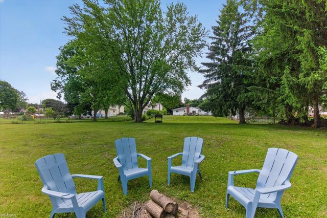 313 Dutch Mill Drive, Flushing, MI 48433