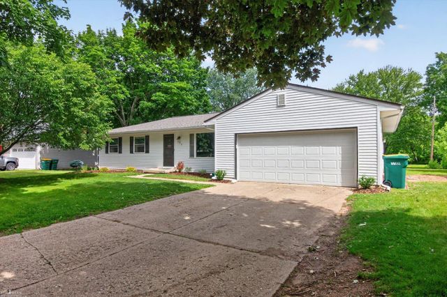 313 Dutch Mill Drive, Flushing, MI 48433