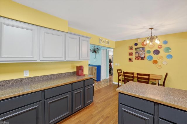 313 Dutch Mill Drive, Flushing, MI 48433