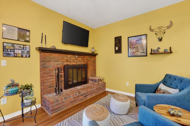 313 Dutch Mill Drive, Flushing, MI 48433
