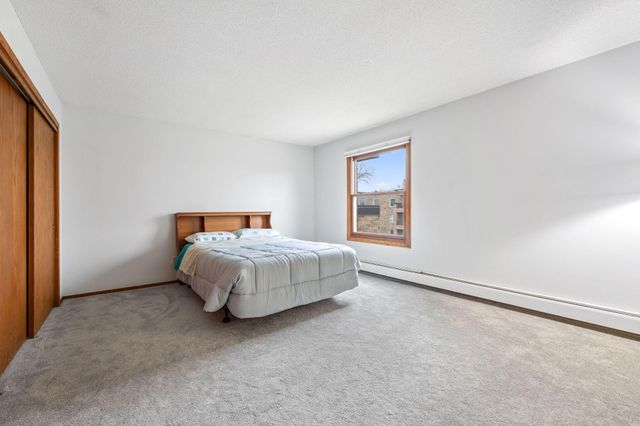 2250 Midland Grove Road 307, Roseville, MN 55113