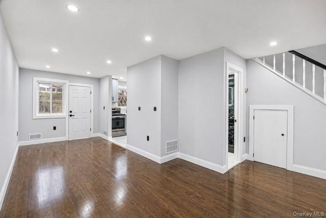 186-01 Henderson Avenue, Hollis, NY 11423