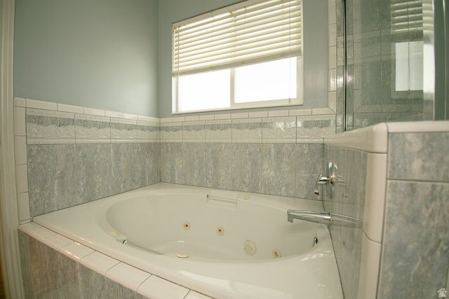 1395 E 5600 S, South Ogden, UT 84403