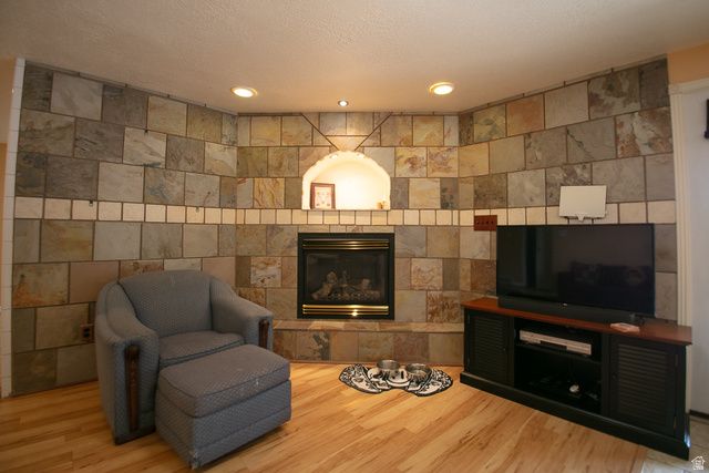 1395 E 5600 S, South Ogden, UT 84403