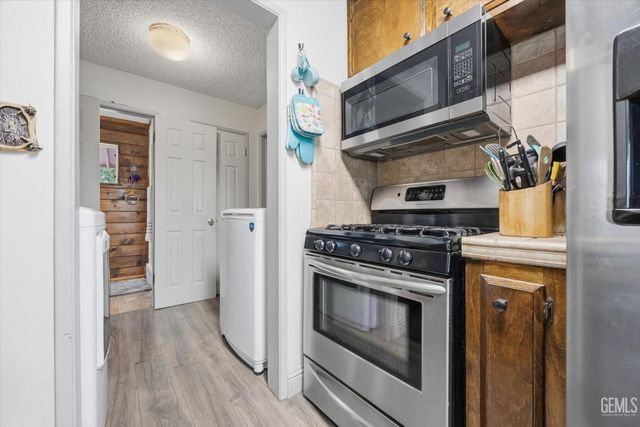 4861 Putter Lane, Bakersfield, CA 93308