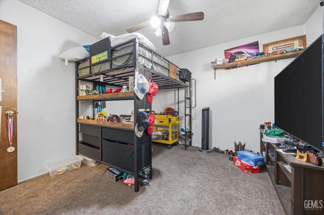 4861 Putter Lane, Bakersfield, CA 93308