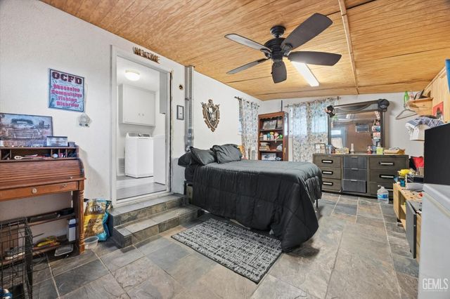 4861 Putter Lane, Bakersfield, CA 93308