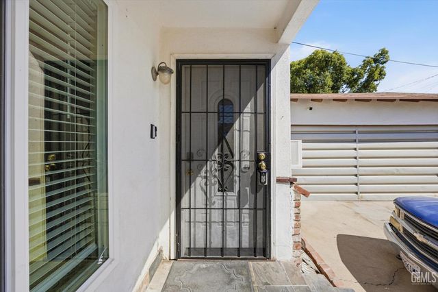 4861 Putter Lane, Bakersfield, CA 93308