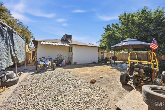 4861 Putter Lane, Bakersfield, CA 93308