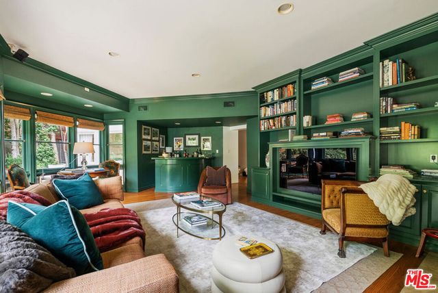 291 Loring Avenue, Los Angeles, CA 90024