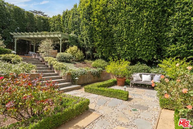 291 Loring Avenue, Los Angeles, CA 90024
