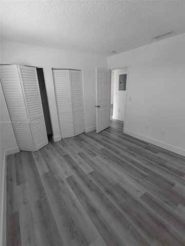 5435 W 24th Ave 78, Hialeah, FL 33016