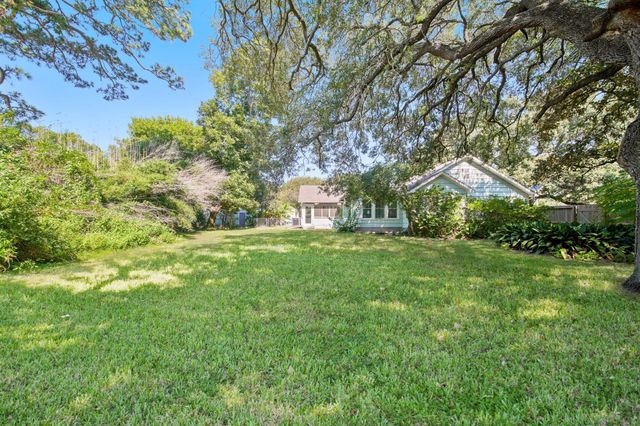1514 Laurel Street, La Marque, TX 77568