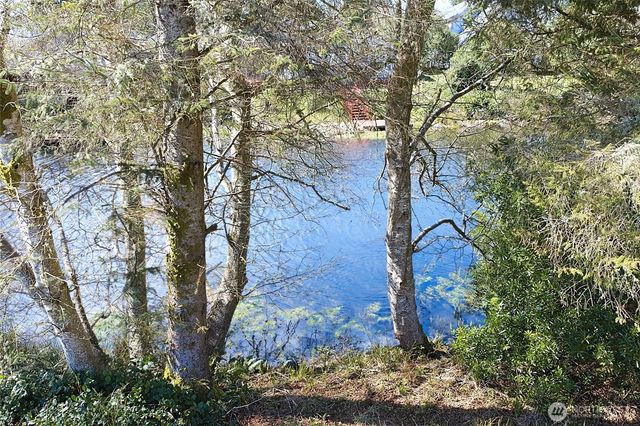 779 Albion Avenue SE, Ocean Shores, WA 98569