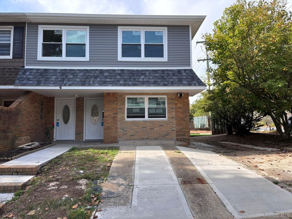 4 Penn Avenue, Staten Island, NY 10306
