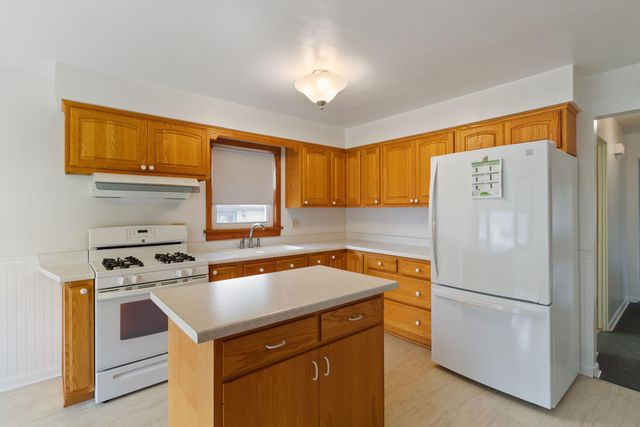 2618 41st Street, Highland, IN 46322