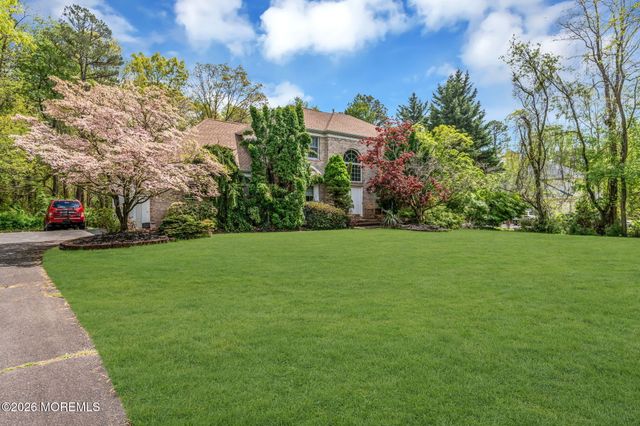 4 Quaker Hill Road, Jackson, NJ 08527