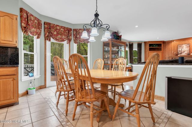 4 Quaker Hill Road, Jackson, NJ 08527