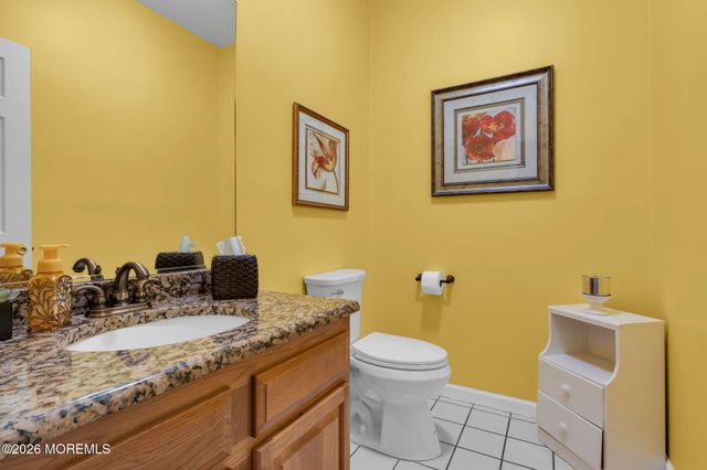4 Quaker Hill Road, Jackson, NJ 08527