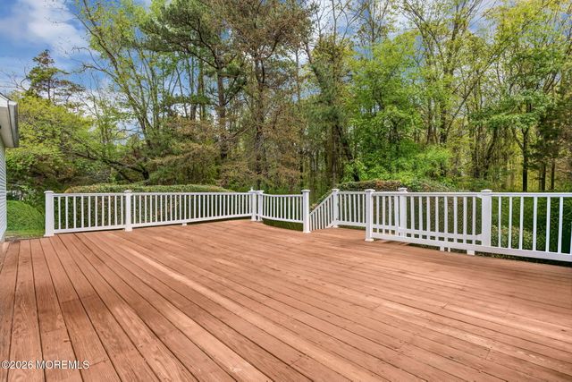 4 Quaker Hill Road, Jackson, NJ 08527